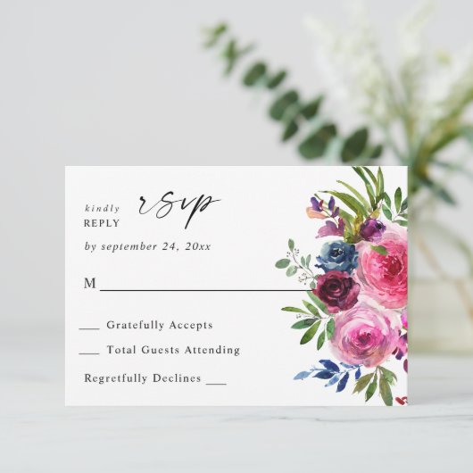 Heet Roze & Navy Blauw Bloemen geen Maaltijd V3 RSVP Kaartje (Staand voorkant)