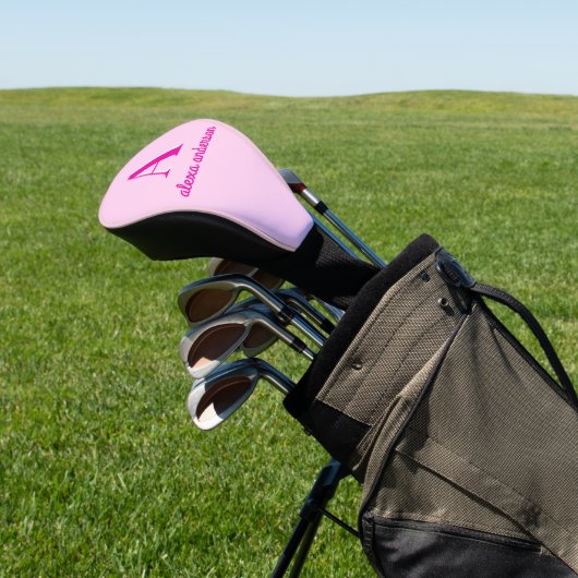 Heet Roze Retro Dolly Monogram Golfheadcover (Insitu)