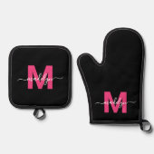 Heet Roze Zwarte Naam Initiaalmonogram Ovenwant & Pannenlap Set (Voorkant)