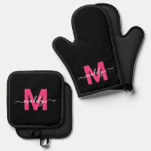 Heet Roze Zwarte Naam Initiaalmonogram Ovenwant & Pannenlap Set (Voorkant / Achterkant)