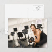 Hefgewicht vrouw in gym 2 briefkaart (Voorkant / Achterkant)