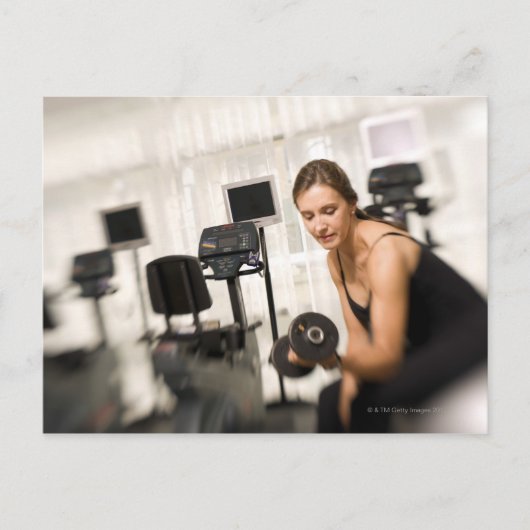 Hefgewicht vrouw in gym 2 briefkaart (Voorkant)