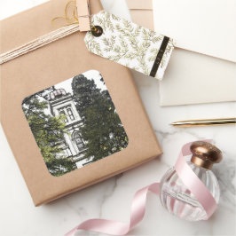 Heiligdom tussen de bomen vierkante sticker