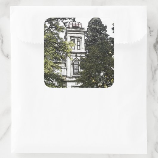 Heiligdom tussen de bomen vierkante sticker (Tas)