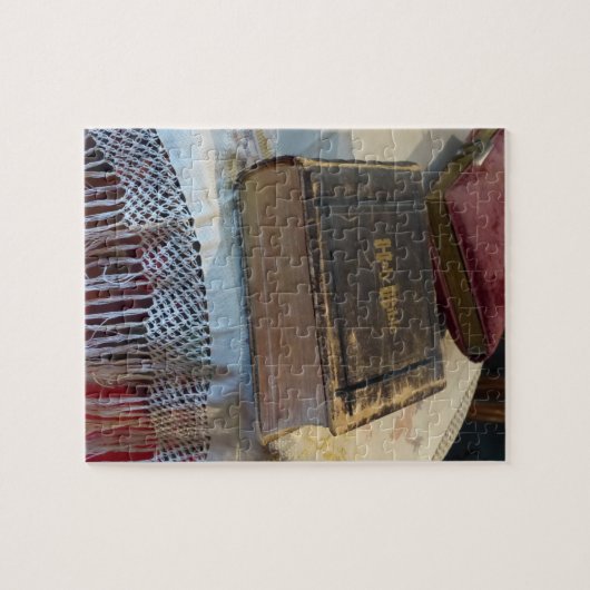 Heilige Bijbel op  Lace Tablecloth Legpuzzel (Horizontaal)