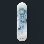 *~* Heilige Boho Tribal Shamanic Dream Catcher Persoonlijk Skateboard<br><div class="desc">* Westerne BOHO Amerikaanse Waterverf Abstracte Dream Catcher Journey met mooie veren als een sjamanistische symbool voor een Native American Spiritueel Healer of BOHEMIAM ontwerp. * . *** De kleuren zijn meestal diep DENIM EN LEISTEEN BLAUW op WIT. Deze op spirit gebaseerde esoterische populaire boho creative abstracte moderne dromenvanger en...</div>