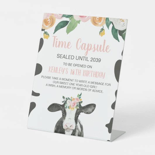 Heilige Koe Roze Floral, 1e verjaardag Capsule Ped Reclamebord Met Voetstuk (Voorkant)