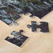 Heilige Ontmoeting: Inheemse Krijger & Bigfoot Puz Legpuzzel (Zijkant)