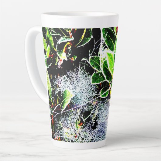 heilige vorst en cobwebben en bessen voor kerstmis latte mok (Linkerhoek)