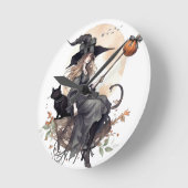 Heks en Zwarte Kat met Oogst Maan en Ravens Ronde Klok (Hoek)