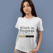 Heks in ontwikkeling tijdens Halloween Tri-Blend Shirt