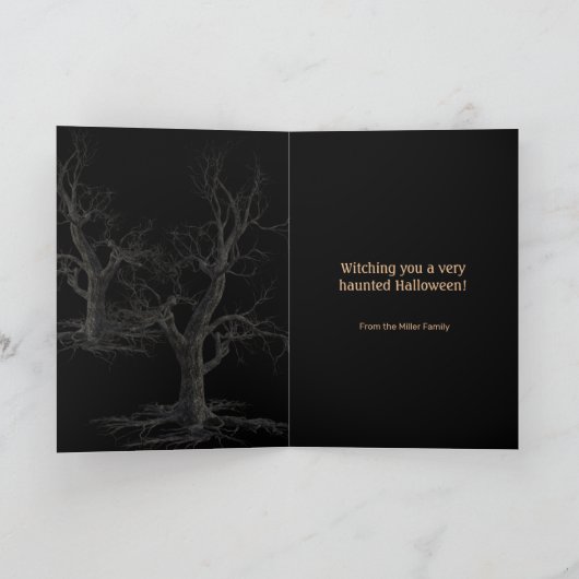 Heks in Spooky Forest Halloween Kaart (Binnen)