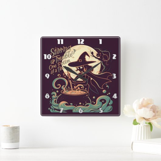 Heks maakt drankjes onder een gloeiende maan vierkante klok (Huis)