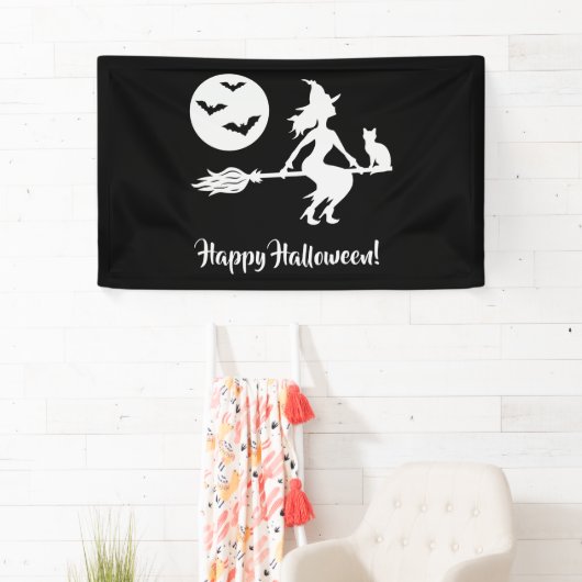 Heks op een bezem zwart en wit gelukkig Halloween Spandoek (Insitu)