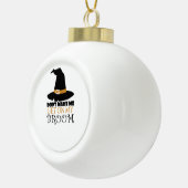 Heks op Halloween Keramische Bal Ornament (Rechts)