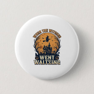 Heks Waltzende Halloween Vintage Gravure Ontwerp_ Ronde Button 5,7 Cm