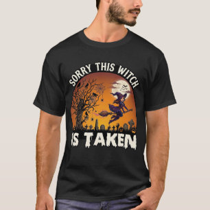 Heks Wordt Genomen Bezem Boom Grafveld Halloween_1 T-shirt