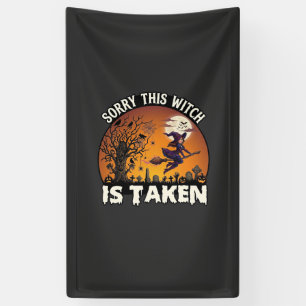 Heks Wordt Genomen Bezem Boom Kerkhof Halloween_1 Spandoek