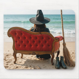 Heksen die op een bank aan zee zitten muismat