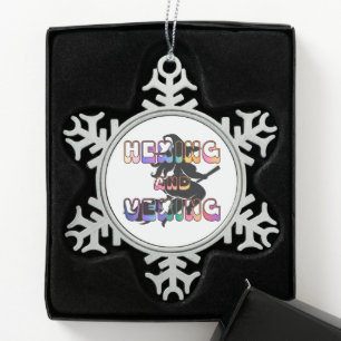 HEKSEN EN KWELLEN voor de Plus Size Pagan Tin Sneeuwvlok Ornament