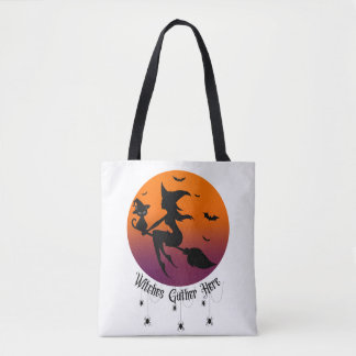 Heksen verzamelen zich hier Spinnen Halloween Zon Tote Bag