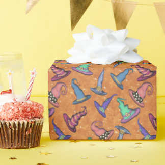 Heksenhoeden voor Halloween op Oranje Cadeaupapier