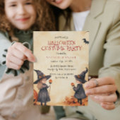 Heksenjongen en meisje Halloween kostuumfeest Kaart