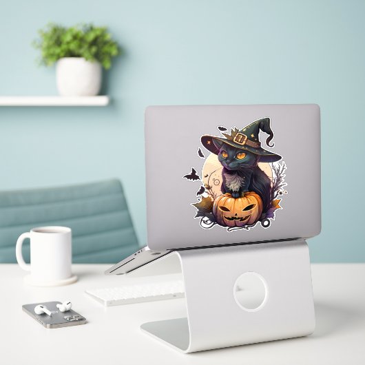 Heksenkat voor Halloween Sticker (Laptop op bureau)