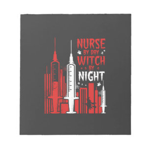 Heksenverpleegster Halloween Skyline Design_1 Notitieblok