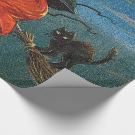 Heksenvliegen met zwarte kat op Halloween Night Cadeaupapier (Hoek)