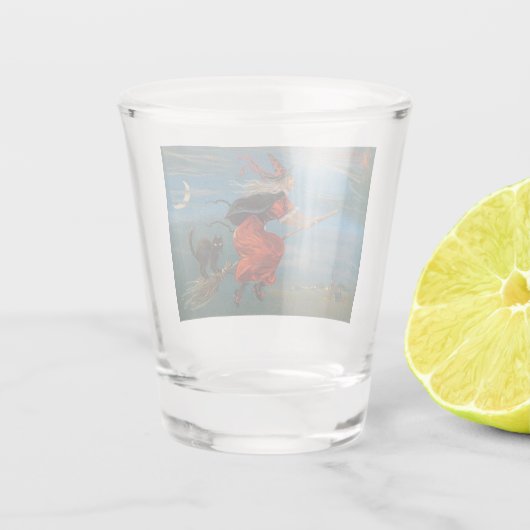 Heksenvliegen met zwarte kat op Halloween Night Shot Glas (Achterkant)