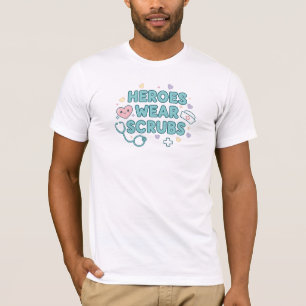 Helden dragen operatiekledij – Leuke verpleegster T-shirt
