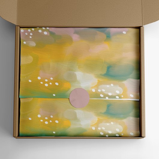 Helder abstract beschilderd. Geel roze penseelstre Tissuepapier