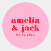 Helder Bold Roze en Rood Modern Monogram Huwelijk Ronde Sticker (Voorkant)