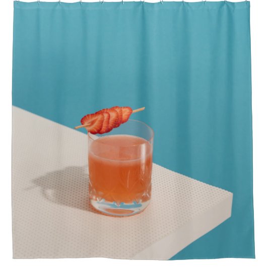 Helder drink glas met bruine vloeistof douchegordijn (Voorkant)