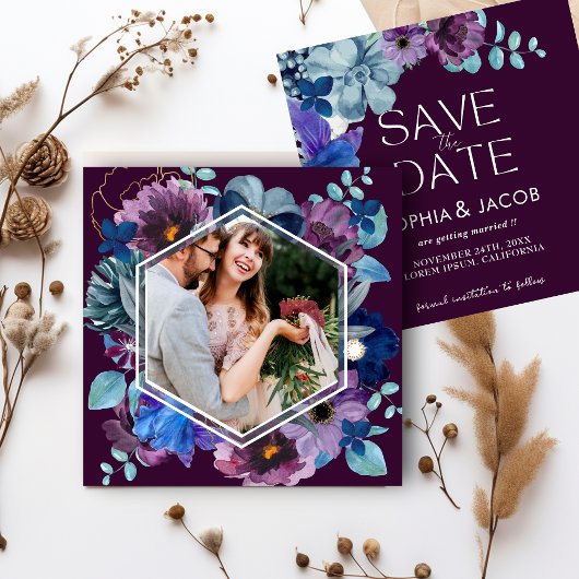 Helder en krachtig bloemig Magenta Winter Bruiloft Save The Date