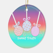 Helder en vrolijke cake pops keramisch ornament (Links)