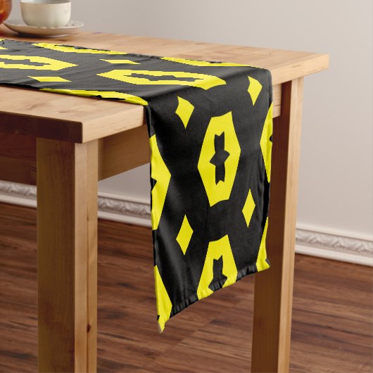 Helder geel en zwart: Geometriana 1 Korte Tafelloper (Voorbeeld)