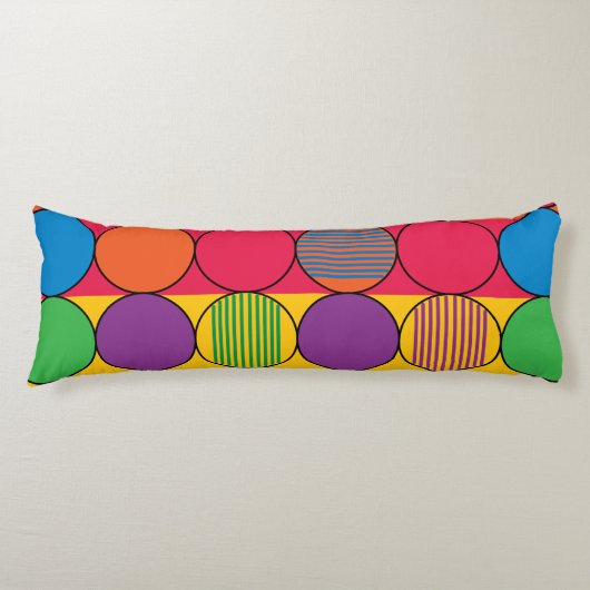 Helder Gekleurde Cirkels en Strepen Lichaamskussen (Voorkant)