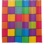 Helder gekleurde vierkantjes en strips douchegordijn (Voorkant)