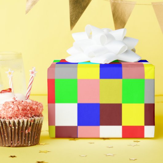 Helder kleurrijk vierkant geruit cadeaupapier (Verjaardagsfeest)