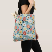 Helder met de hand getekend bloemenweide tote bag (Dichtbij)