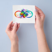 Helder oneindigheid met regenboog vlinder flyer (Hand)