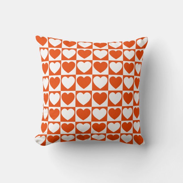 Helder oranje en wit geruit met harten kussen (Voorkant)