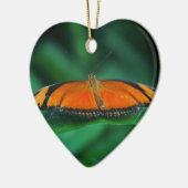 Helder Oranje en zwarte vlinder op leder Keramisch Ornament (Links)