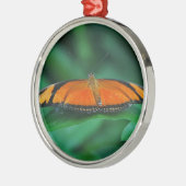 Helder Oranje en zwarte vlinder op leder Metalen Ornament (Links)