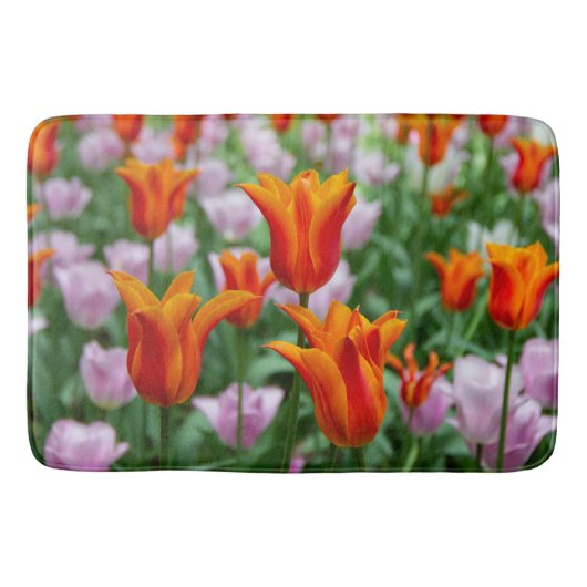 Helder oranje tulpen in het park     badmat (Voorkant)
