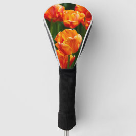 Helder oranje tulpen in het park golfheadcover