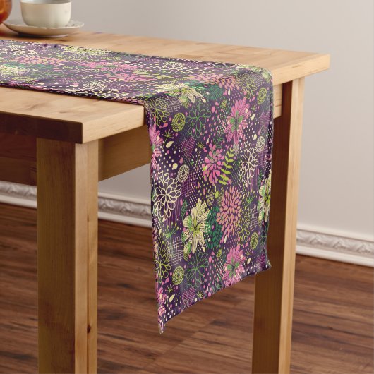 Helder patroon korte tafelloper (Voorbeeld)