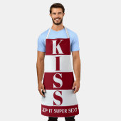 helder rood en wit Keep It Super Sexy KISS Schort (Gedragen)